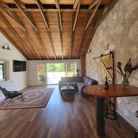 Holiday House Pia
